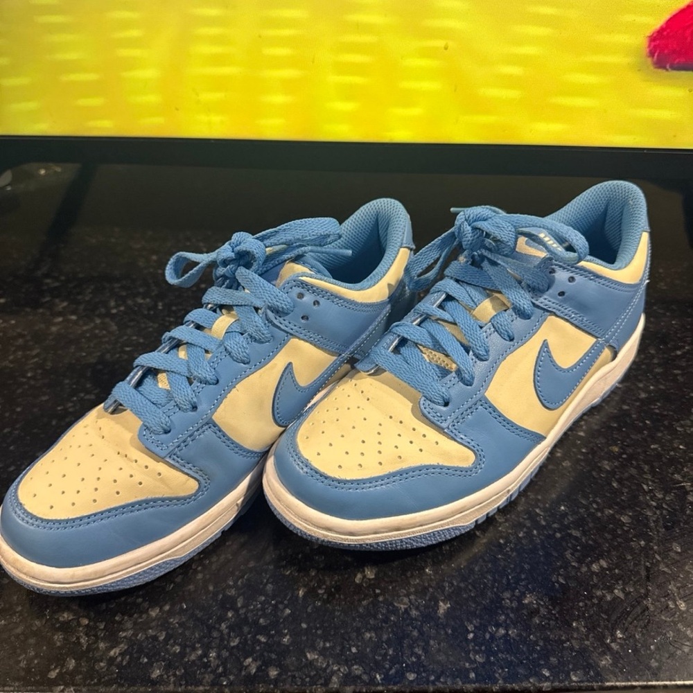 Nike Kids Sneakers in Blue and Cream